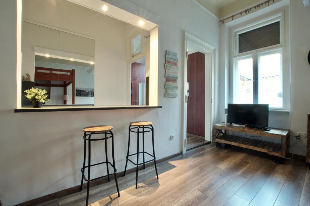 Standard Apartment By Hi5 - Nyugati Square 부다페스트 외부 사진
